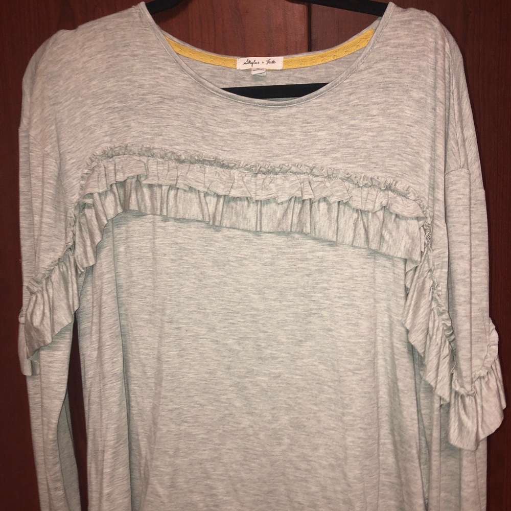 Gray Skylar & Tate shirt